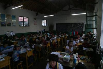 “最亮的明天”暖燈行動 - QQ郵箱