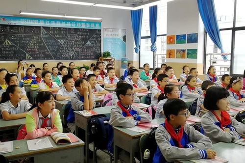 德陽市一小英語組開展口語教學隨堂教研活動